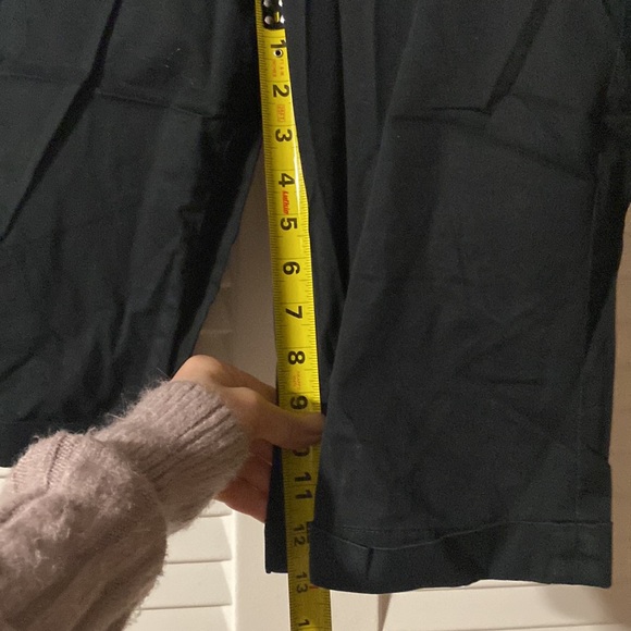 UC Banana Republic black cuffed burmuda shorts - Picture 8 of 11